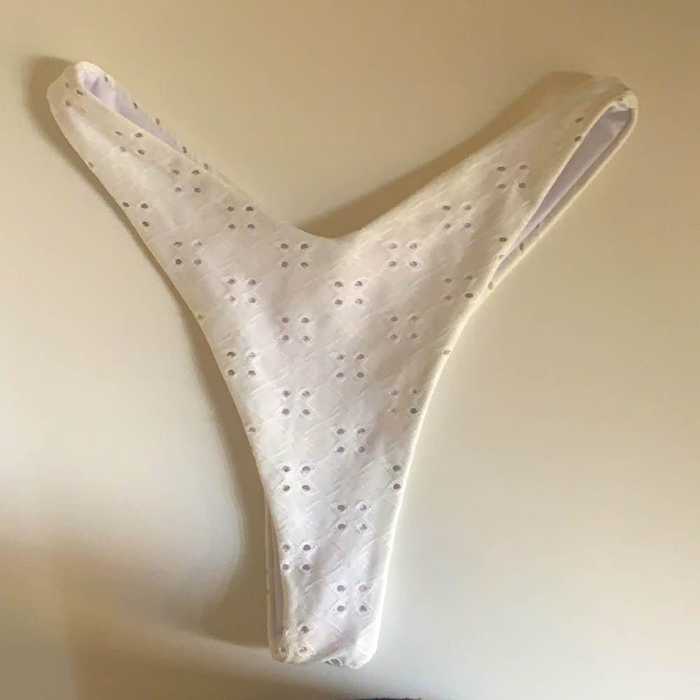 White Pattern Bikini Set - image 8